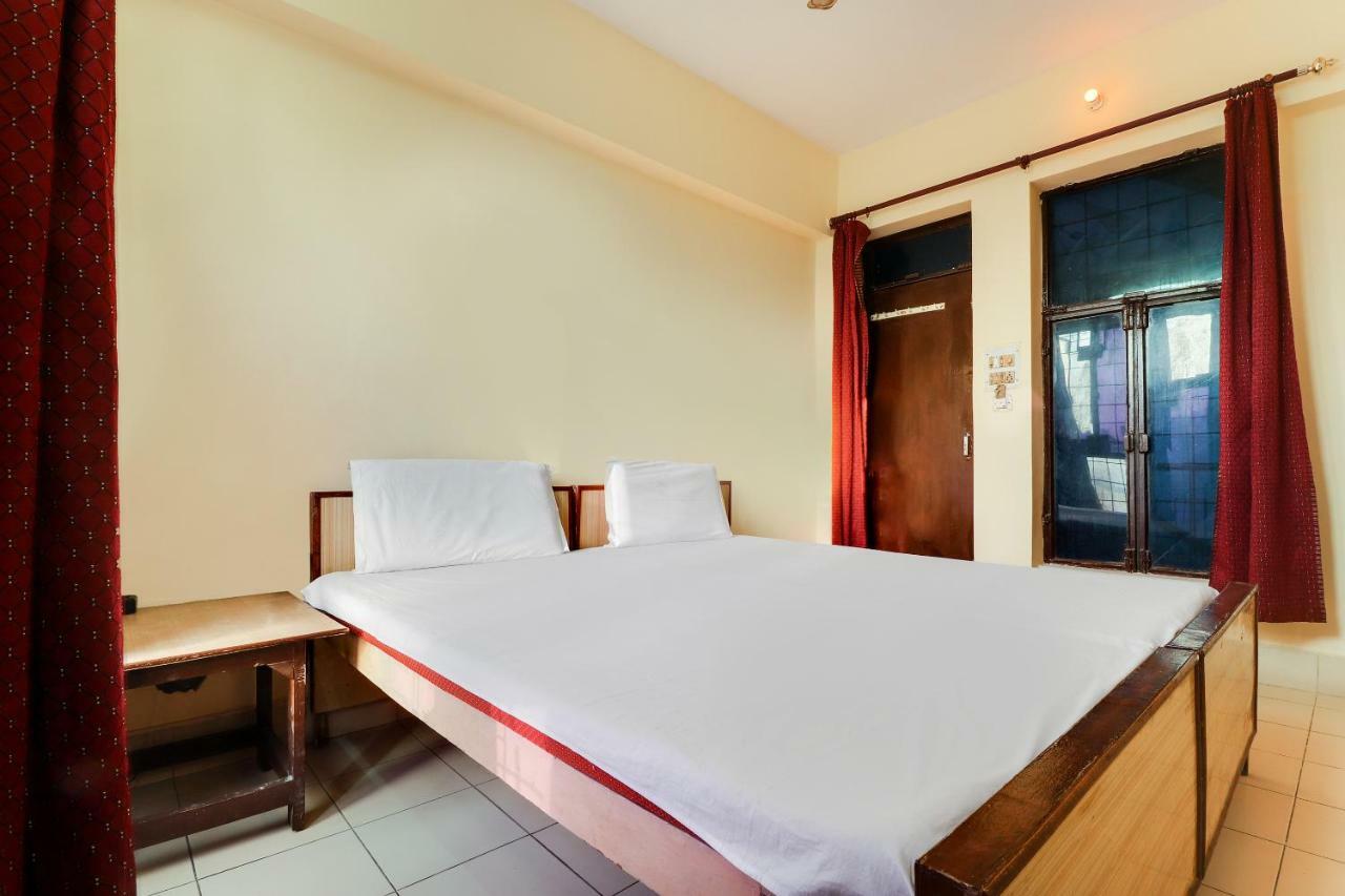 Spot On 38567 Aryan Hotel Lucknow